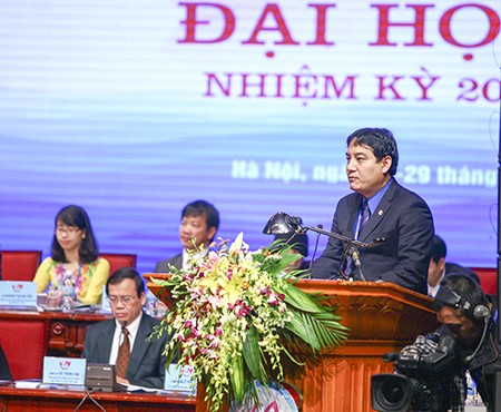 Đồng chí Nguyễn Đắc Vinh, Uỷ viên dự khuyết BCH TW Đảng,Bí thư thứ nhất BCH TW Đoàn, Chủ tịch Hội LHTN Việt Nam 