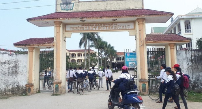 Xô xát trước lớp học, nam sinh phải khâu 30 mũi