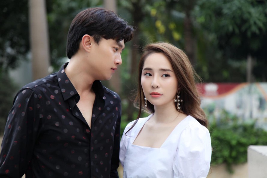 Quỳnh Nga và Quốc Trường có mối quan hệ đặc biệt trong Về nhà đi con