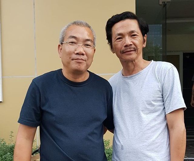 Đạo diễn Nguyễn Danh Dũng và nghệ sĩ Trung Anh cùng được phong tặng nghệ sĩ dịp này