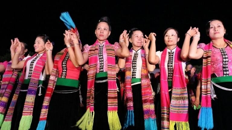 Bảo tồn, phát huy dân ca, dân vũ các dân tộc thiểu số gắn với phát triển du lịch