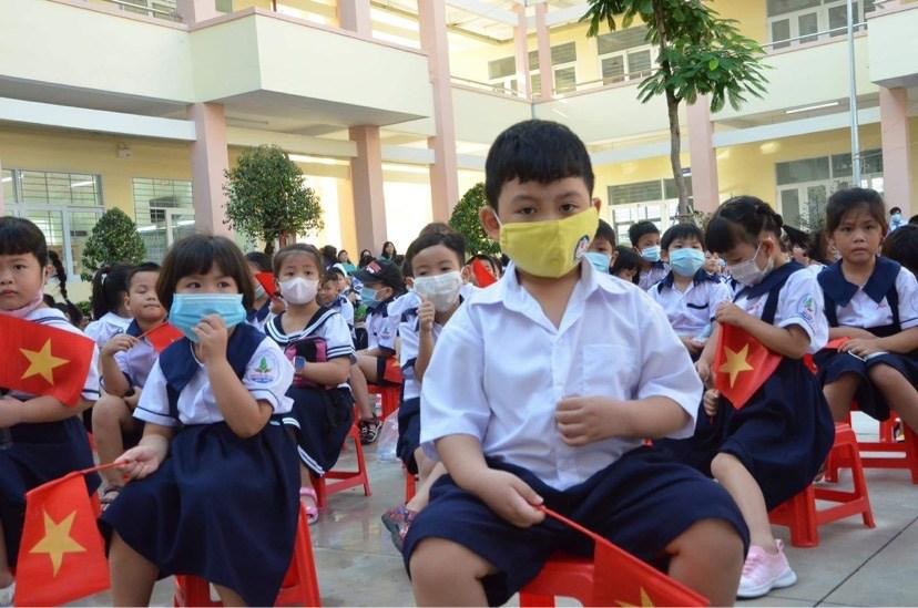 Bộ GD&ĐT: Điều chỉnh nội dung dạy học ứng phó với dịch COVID-19.