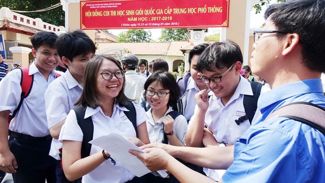 Học cuối tuần hay không vẫn đang có nhiều ý kiến,