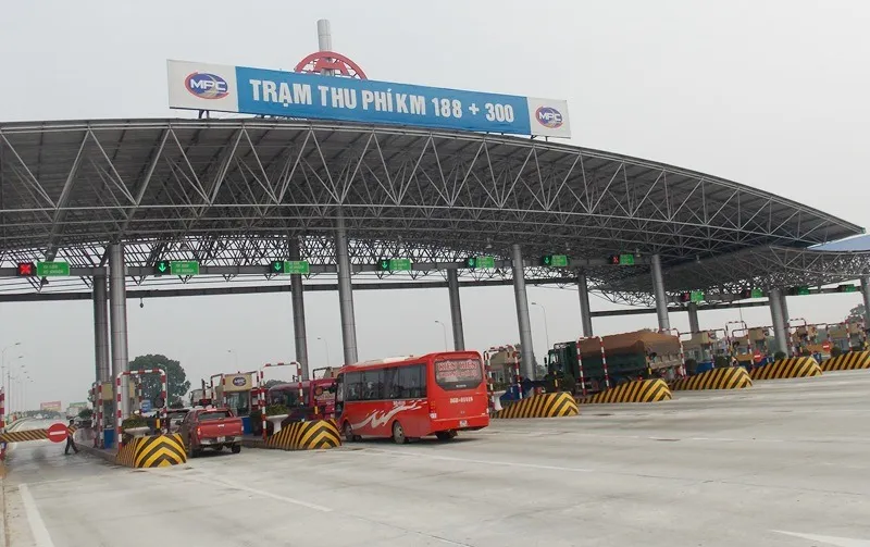 Trạm thu phí dự án cao tốc BOT Pháp Vân - Cầu Giẽ. Ảnh: T.Đảng