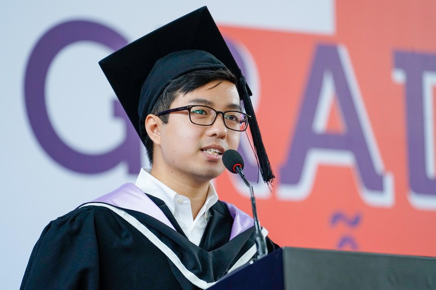 Thủ khoa Đại học RMIT đạt điểm tuyệt đối 4.0/4.0 đam mê cống hiến cho cộng đồng