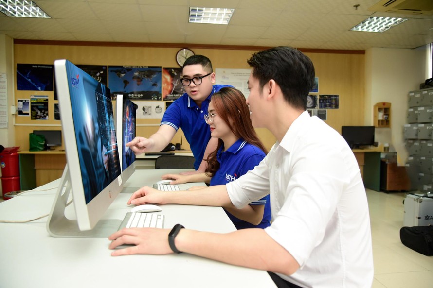 Sinh viên trường Đại học Việt - Pháp (USTH)