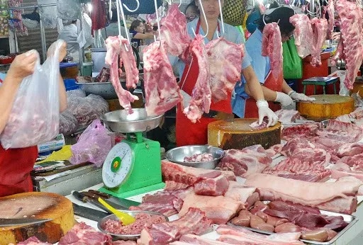 Theo Thủ tướng cần kiên quyết giảm giá thịt lợn xuống dưới 60.000 đồng/kg