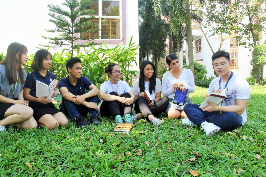 ĐHQG TP. HCM triển khai học bổng hỗ trợ sinh viên bị ảnh hưởng bởi dịch COVID-19