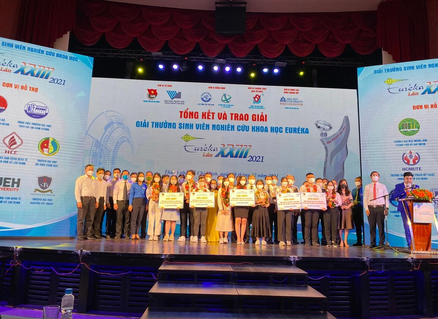 Tổng kết và trao giải ‘Giải thưởng Sinh viên Nghiên cứu Khoa học Euréka năm 2021’