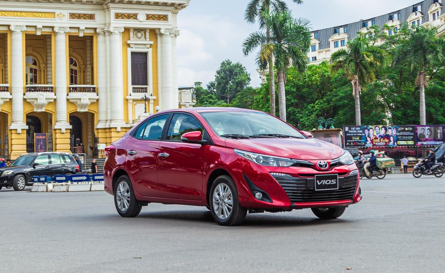 Áp lực nào đã khiến Toyota Vios 'đánh mất chính mình'?