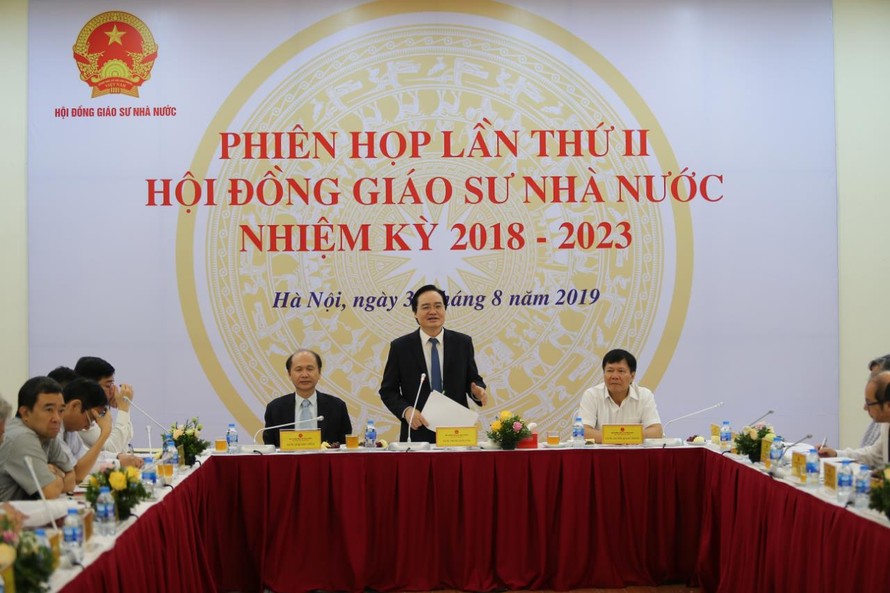 14 thành viên Hội đồng Giáo sư ra khỏi danh sách do không đủ điều kiện