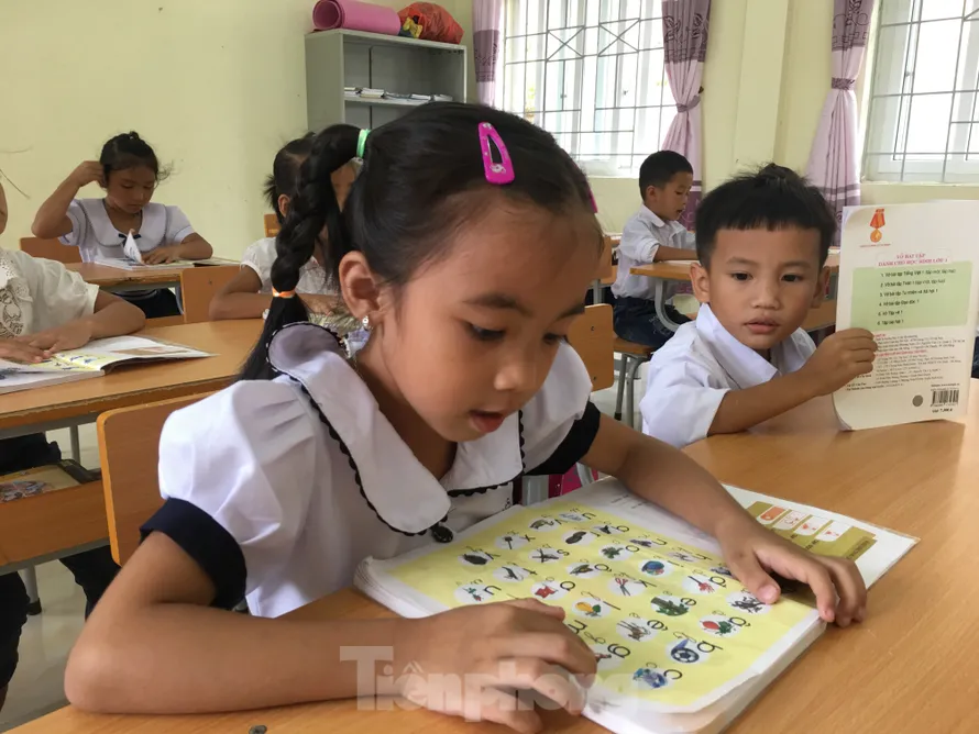Bộ Giáo dục đề nghị giữ nguyên mức học phí hiện hành