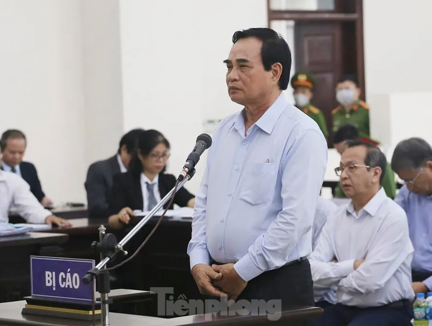 Bị cáo Văn Hữu Chiến trình bày tại tòa phúc thẩm.