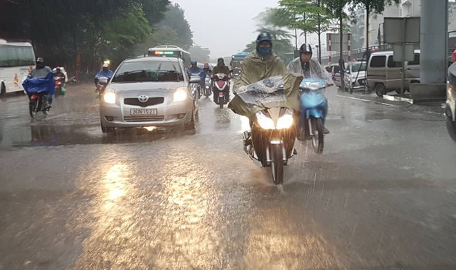Hôm nay nhiều khu vực trên cả nước có mưa, trong đó nhiều nơi có mưa vừa, mưa to đến rất to. Ảnh minh họa.
