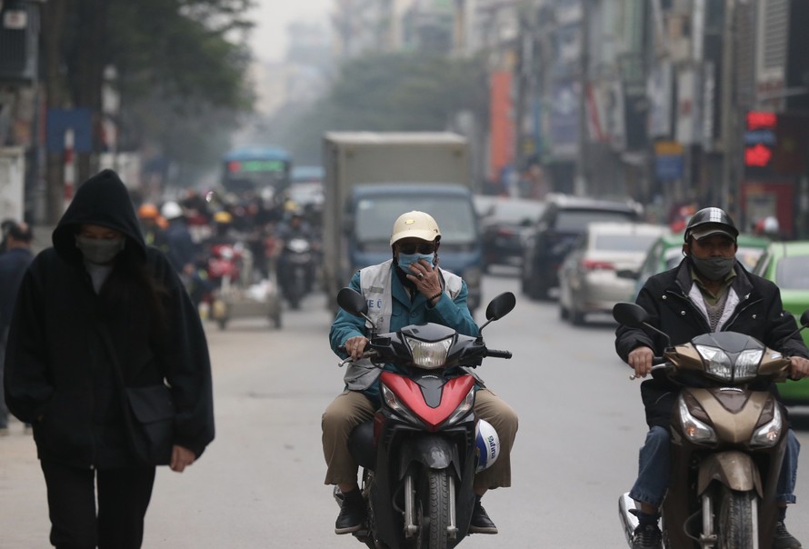 Ô nhiễm không khí dự báo kéo dài nhiều ngày tới. Ảnh: Như Ý.