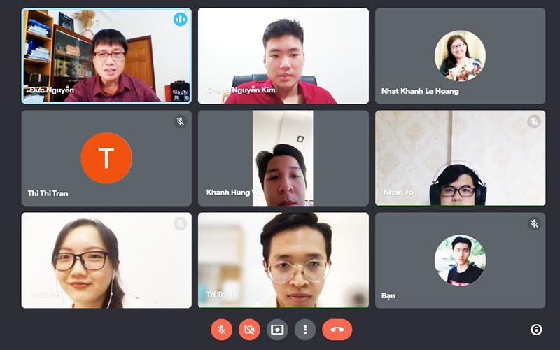 Trường đại học xét tuyển thẳng qua hình thức phỏng vấn online