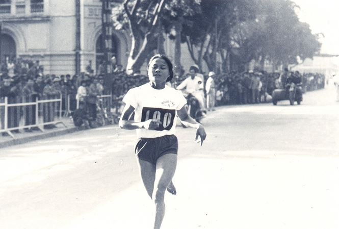 Chân trần, chí thép trên đường chạy Tiền Phong