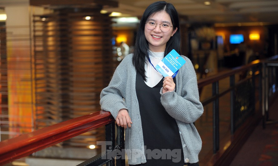 Nữ du học sinh xinh đẹp nghiên cứu phòng ngừa bệnh K