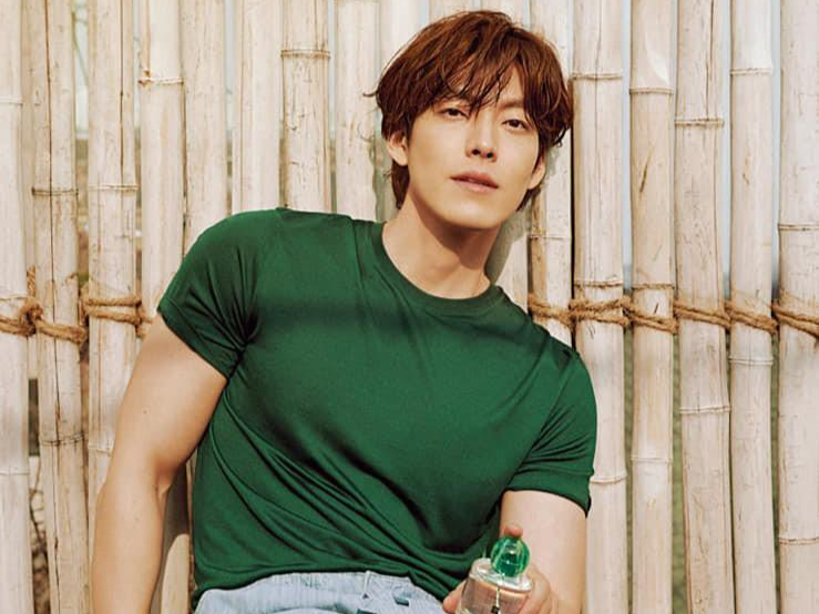 Kim Woo Bin khiến hậu bối chạy dài với body "đỉnh của chóp" trong bộ ảnh sau 4 năm bệnh