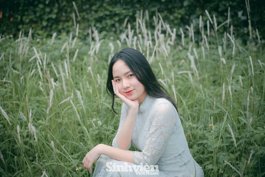 Nguyễn Thuỳ Anh, nữ sinh duy nhất tham gia Hội đồng trường ĐH Mở Hà Nội.