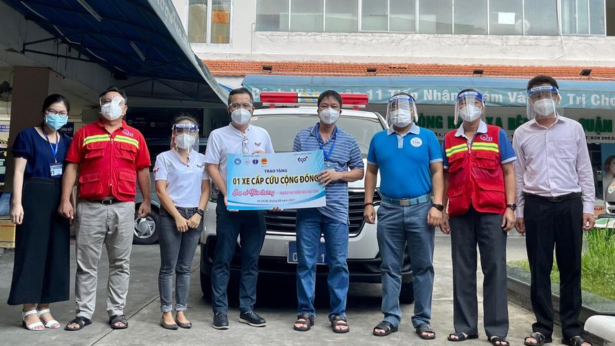 ‘Xe cấp cứu cộng đồng’ cùng thành phố chống dịch COVID-19