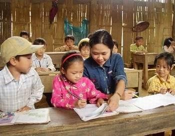 Tuyên dương 50 giáo viên có nhiều sáng kiến, đổi mới phương pháp giảng dạy