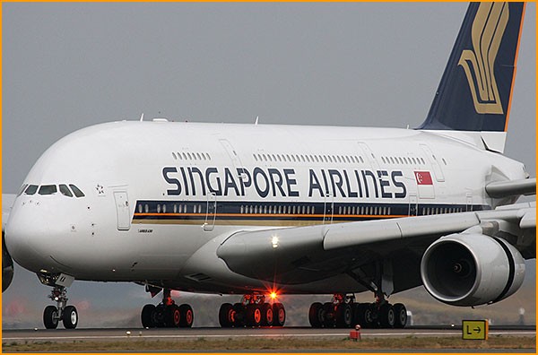 Phong tỏa máy bay, truy xét hành khách vì đe dọa đánh bom