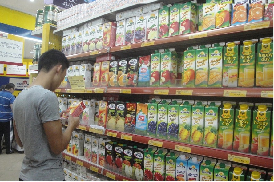Nước ép quả công nghiệp gia tăng mạnh cả sản lượng lẫn chủng loại những năm gần đây. Ảnh: Ngọc Thùy