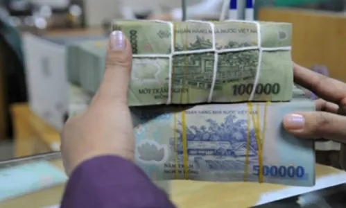 Ngân hàng giảm lãi suất cho vay. 
