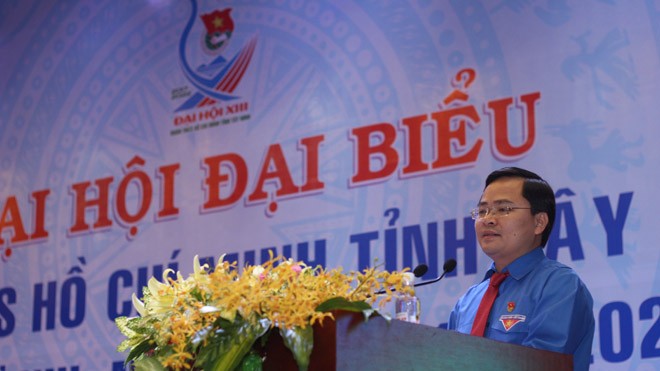 Bí thư Trung ương Đoàn, anh Nguyễn Anh Tuấn phát biểu tại đại hội. Ảnh: Tân Châu