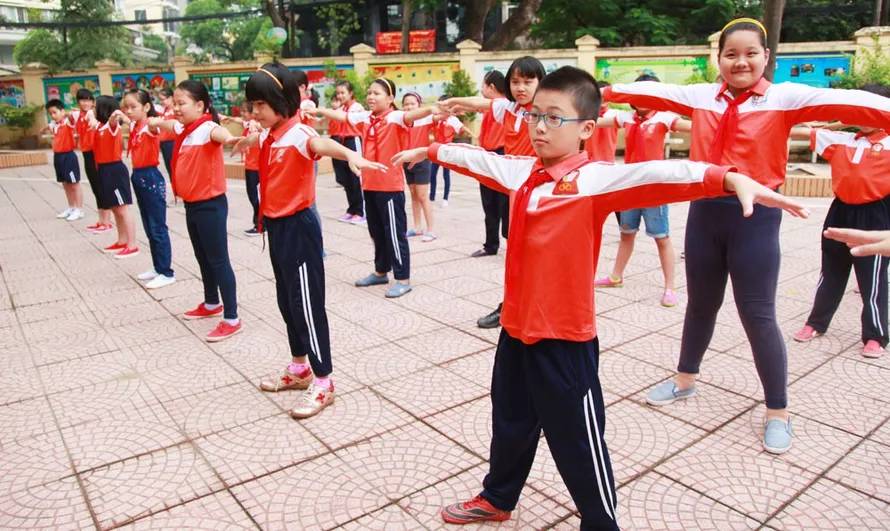 Dân mạng ý kiến với Thủ tướng hãy quyết định mỗi ngày 1h học thể chất