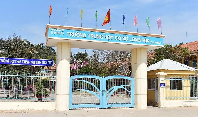 Trường THCS Long Hòa nơi xảy ra sự việc