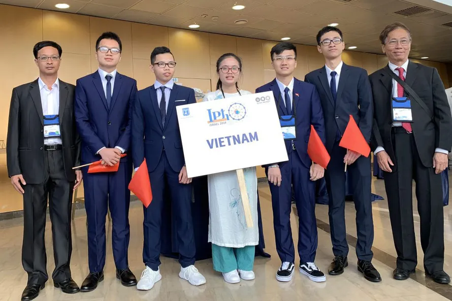 Đoàn Việt Nam dự thi Olympic Vật lý quốc tế năm 2019