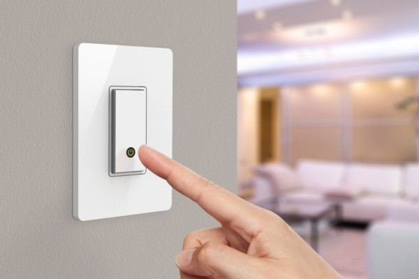 Làm sao để tiết kiệm điện trong những ngày hè nắng nóng?
