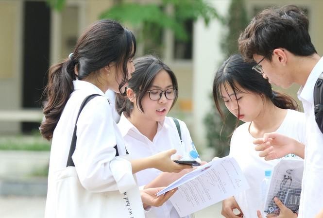 Thí sinh nào được miễn thi, đặc cách xét tốt nghiệp THPT?