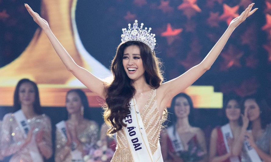 Nguyễn Trần Khánh Vân đăng quang Hoa hậu Hoàn vũ Việt Nam 2019 .