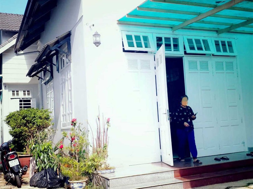 Bà L.H.P đang ở trong nhà của Giám đốc Sở Tư pháp Lâm Đồng
