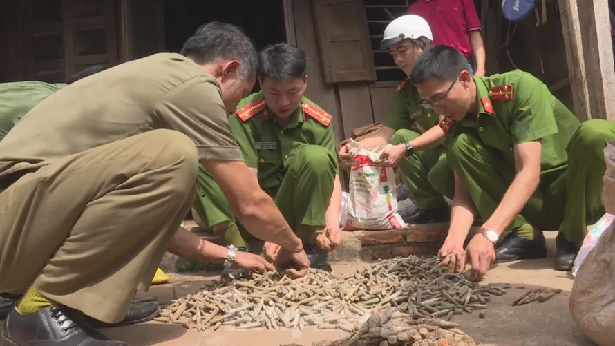 Số đạn dược bên trong nhà ông Tuấn