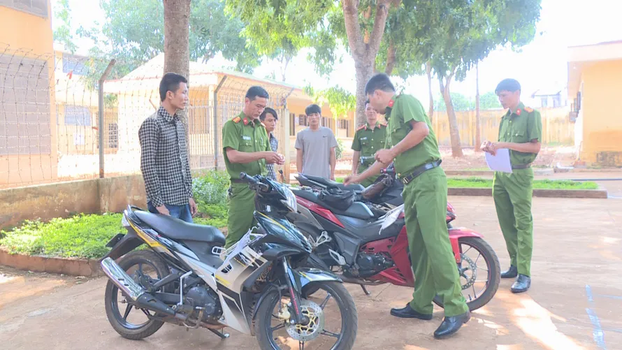 Nhóm 4 đối tượng tại cơ quan điều tra