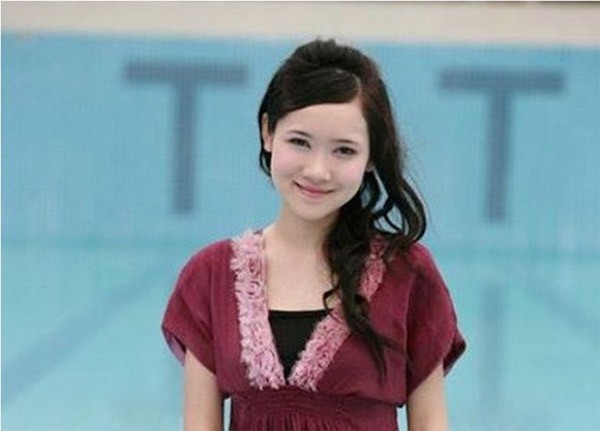 Cô giáo á khôi luyện chữ đẹp như in