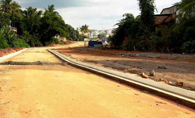 Suối Yên Đỗ nơi bị san lấp để phân lô, bán nền