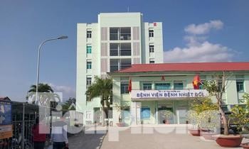 BV Bệnh nhiệt đới Khánh Hoà được chuyển sang mô hình BV dã chiến. Ảnh LỮ HỒ