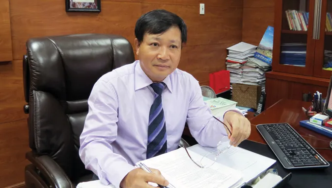 TS Lê Ðắc Sơn.