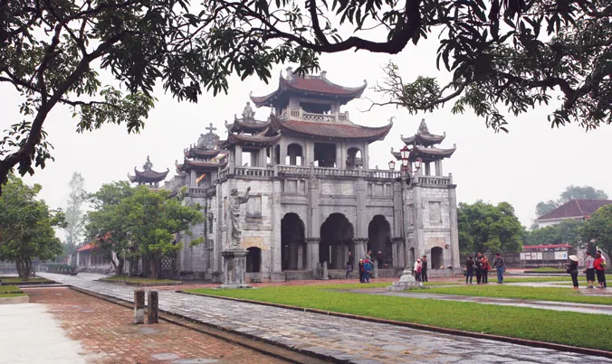 Khu vực Phương Ðình được làm hoàn toàn bằng đá. Ảnh: Ð.H.