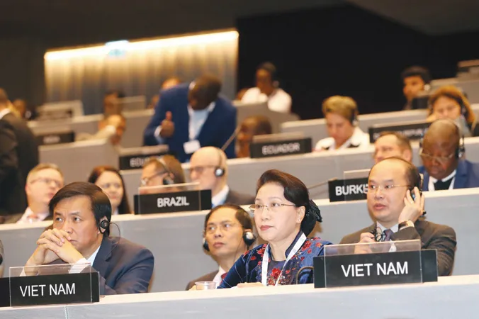 Chủ tịch Quốc hội Nguyễn Thị Kim Ngân dự và phát biểu tại Phiên họp toàn thể IPU - 138. Ảnh: TTXVN.