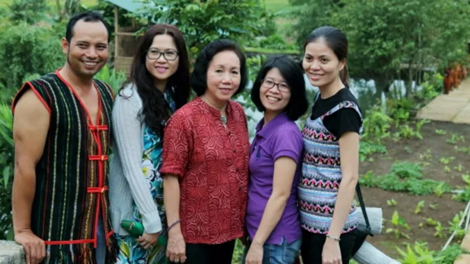 Hril và nhóm bảo tồn văn hóa Jrai.