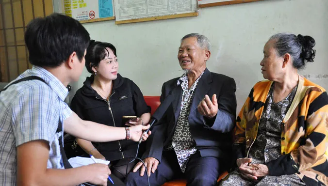 Những bệnh nhân thiếu thuốc kể khổ với phóng viên.