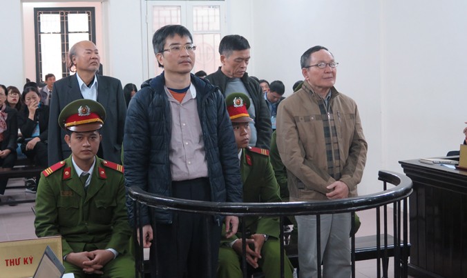 Các bị cáo tại tòa.