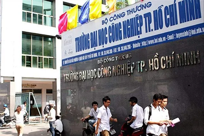 Đã có trường hợp xin rút PGS vì đạo văn. Ảnh: TP.