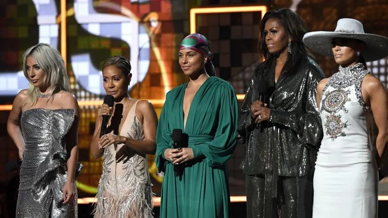 Cựu đệ nhất phu nhân Mỹ bất ngờ xuất hiện tại lễ trao giải Grammy 2019